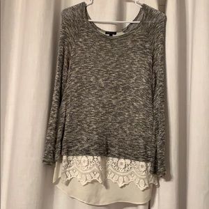 Black/White Long-Sleeve Blouse